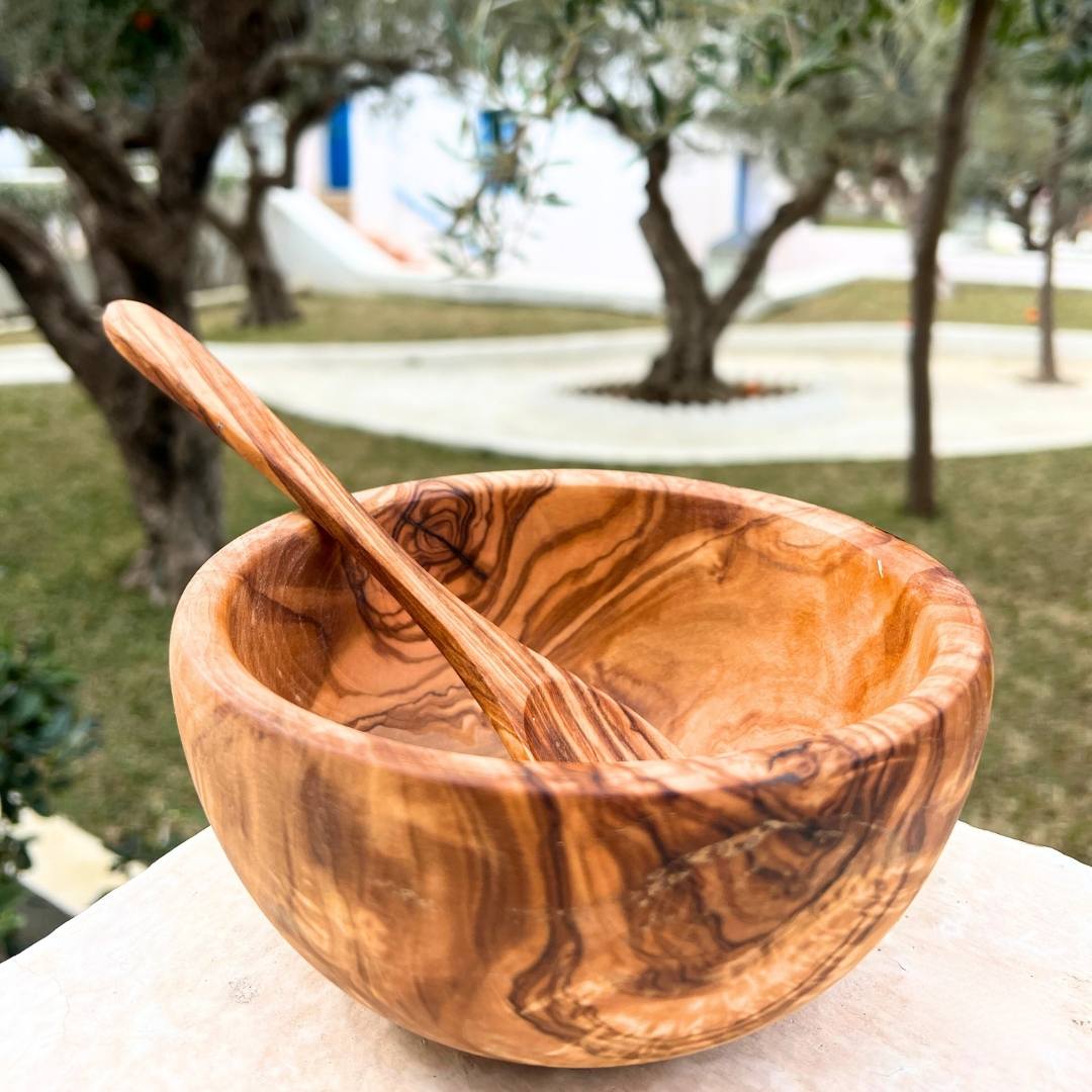 Grand Bol en Bois d'Olivier pour une Touche Rustique à Table - Accessoire de Table Naturel et Élégant pour une Atmosphère Chaleureuse et Conviviale