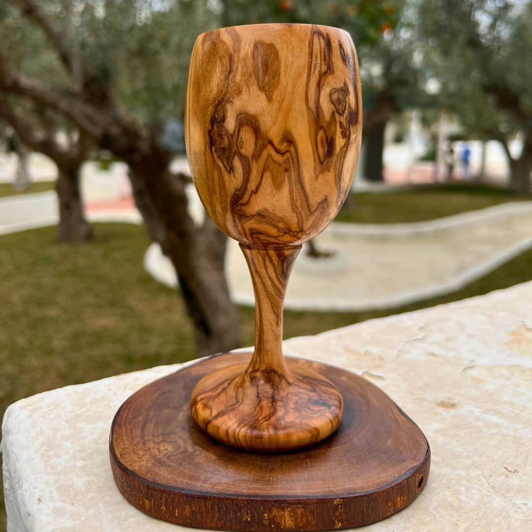 Verre à Pied en Bois d'Olivier