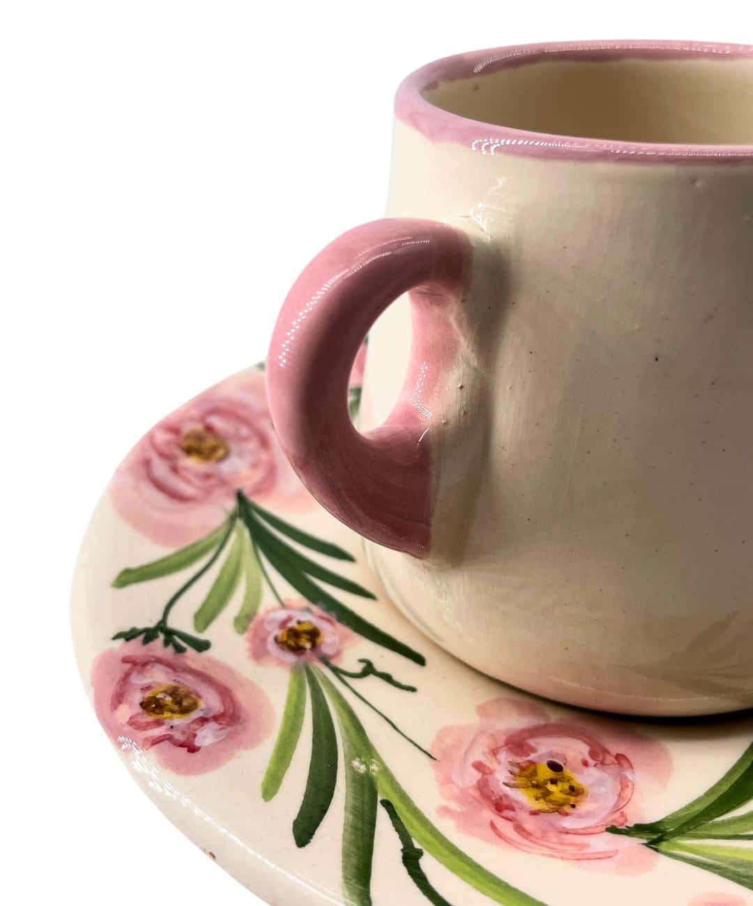 Tasse en céramique avec motifs en fleurs