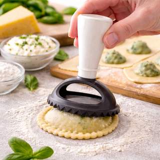 Emporte-pièce Ravioli Rond à Poussoir – Plunger Cutter (Bords Dentelés)
